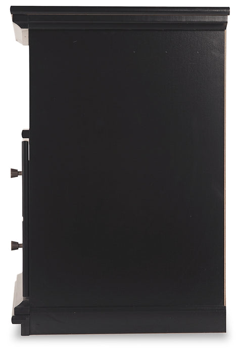 King Panel Bed with Mirrored Dresser and Nightstand