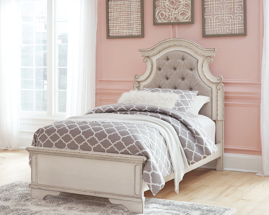 Realyn Twin Panel Bed with Mirrored Dresser and Chest Homeline Furniture