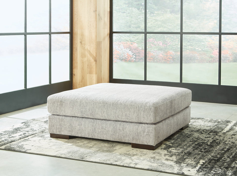 Regent Park 3-Piece Sectional with Ottoman Homeline Furniture