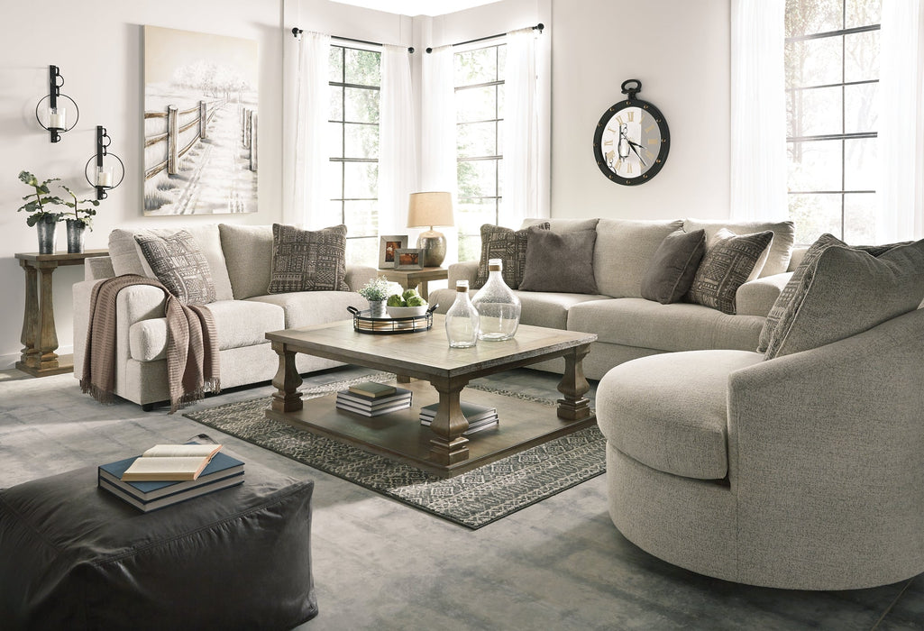 Soletren Sofa and Loveseat Homeline Furniture