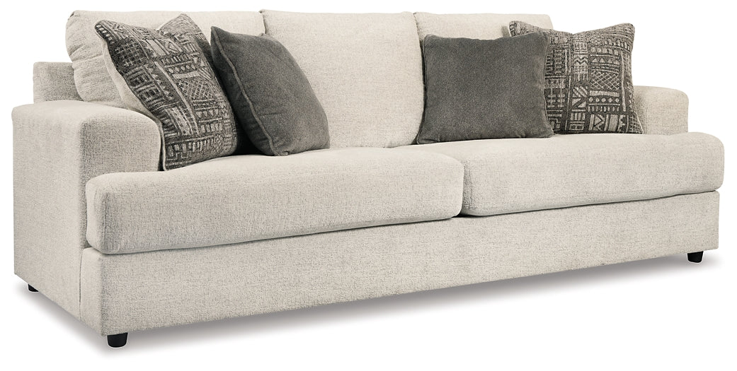 Soletren Sofa and Loveseat Homeline Furniture