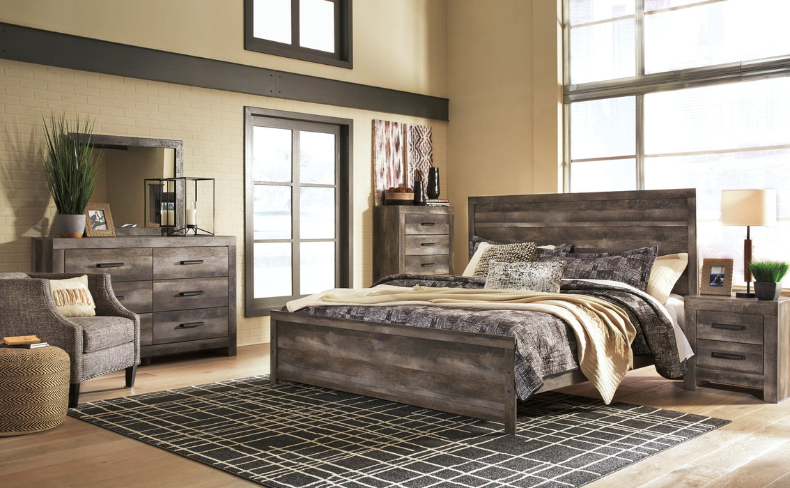 Wynnlow Queen Panel Bed with Mirrored Dresser and Chest Homeline Furniture