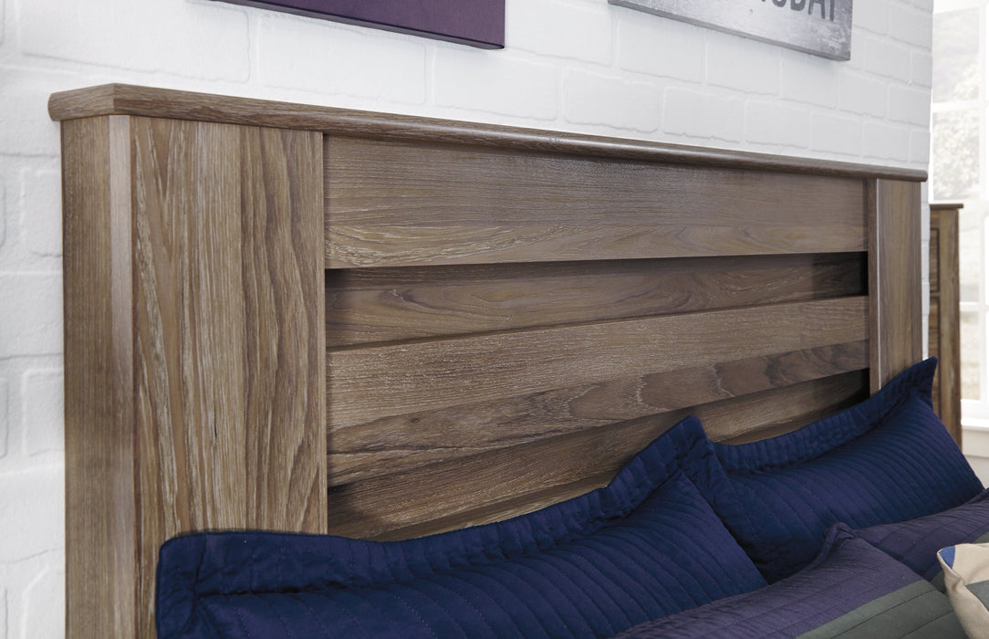 Zelen King Panel Bed with Mirrored Dresser, Chest and 2 Nightstands Homeline Furniture