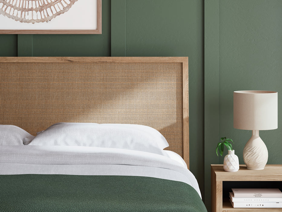 Cielden King Panel Headboard with Mirrored Dresser