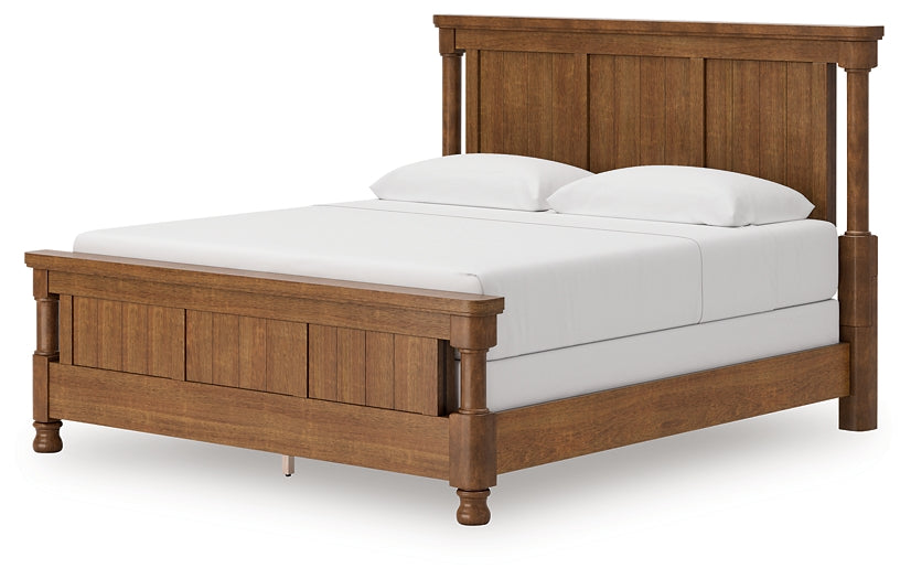 Rowlenstown King Poster Bed