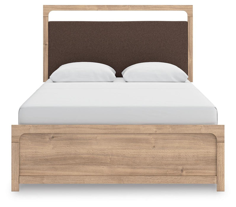 Kinlanni Queen Upholstered Panel Bed