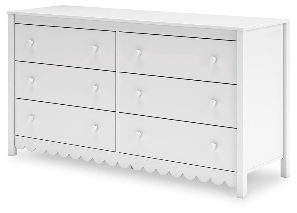 Hallityn Six Drawer Dresser