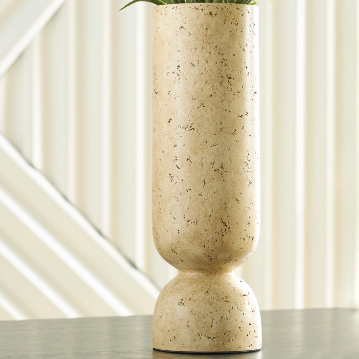 Bryons Vase
