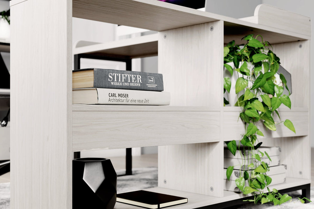 Bayflynn L-Desk Homeline Furniture