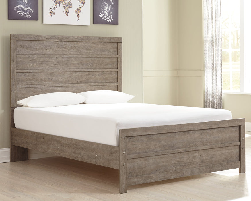 Culverbach Full Panel Bed with Mirrored Dresser Homeline Furniture
