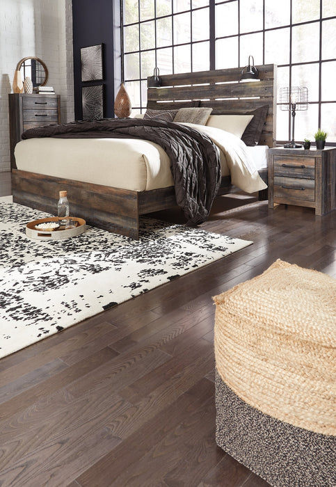 Drystan King Panel Bed with Mirrored Dresser and 2 Nightstands Homeline Furniture