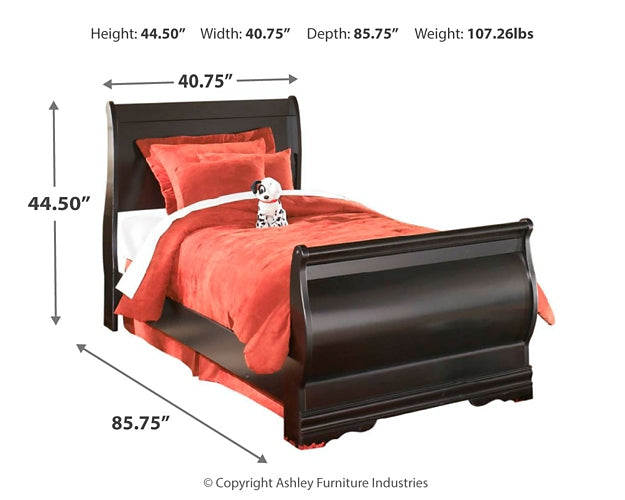 Huey Vineyard Twin Sleigh Bed with Mirrored Dresser Homeline Furniture